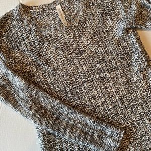 🛍️Aeropostale gray/black pullover sweater xs